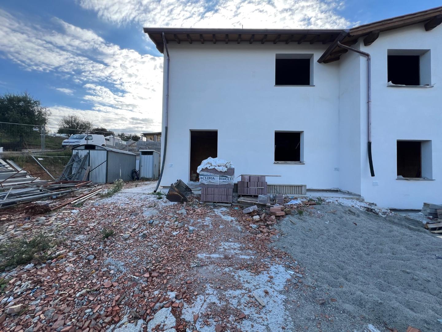 Villa con giardino, Santa Maria a Monte cerretti