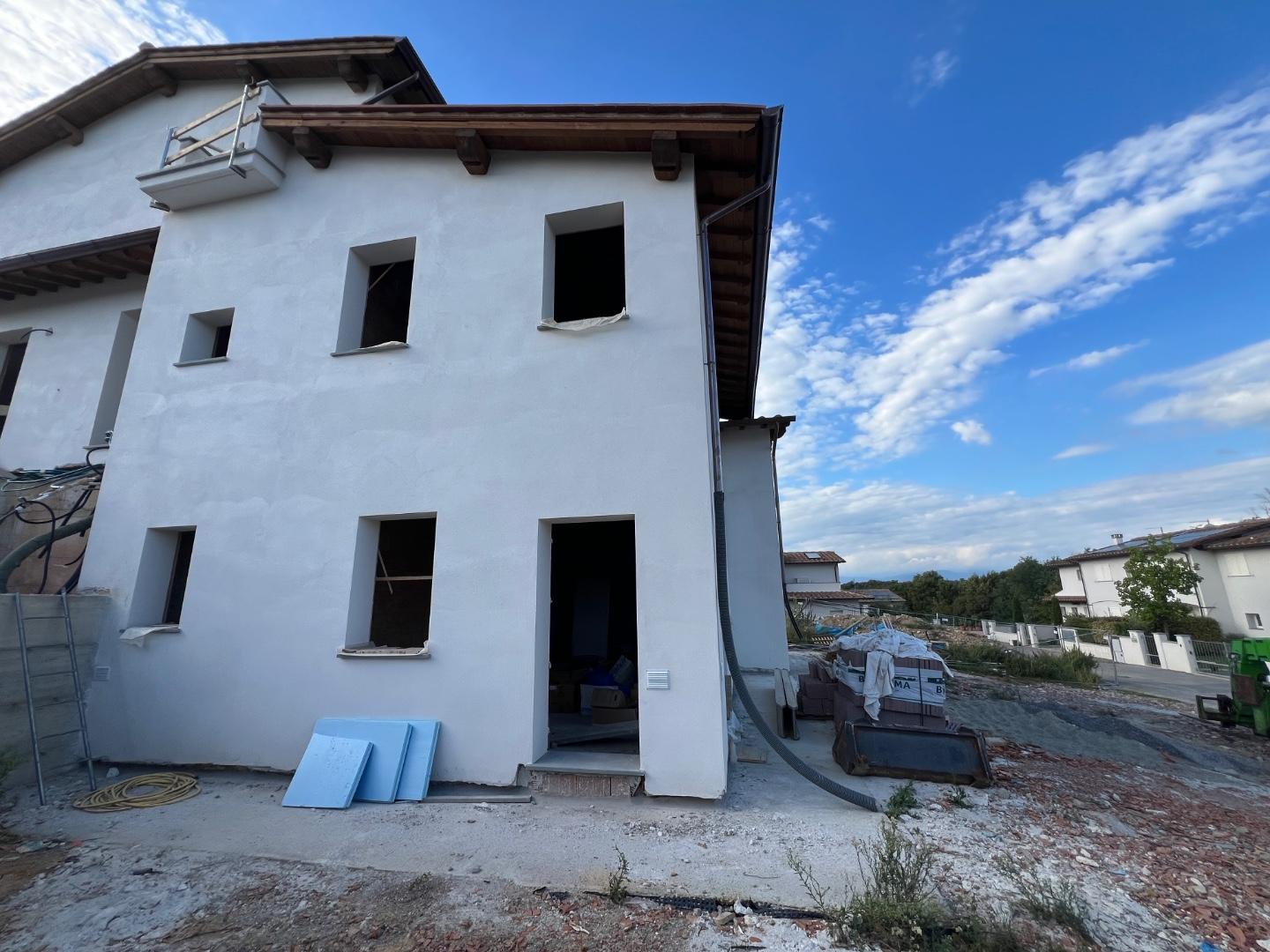 Villa con giardino, Santa Maria a Monte cerretti