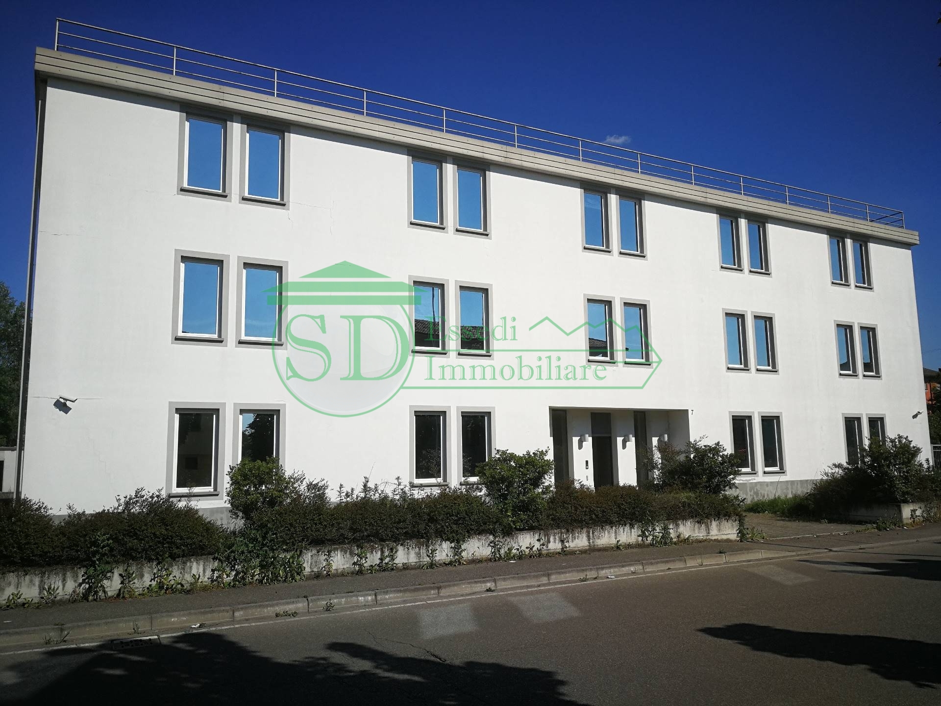 Locale commerciale in vendita a Belgioioso