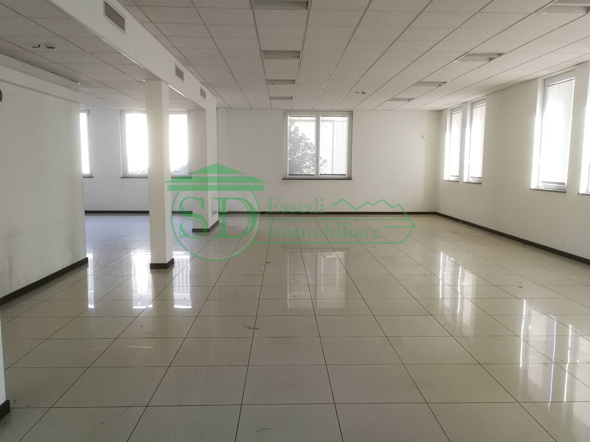 Locale commerciale in vendita a Belgioioso