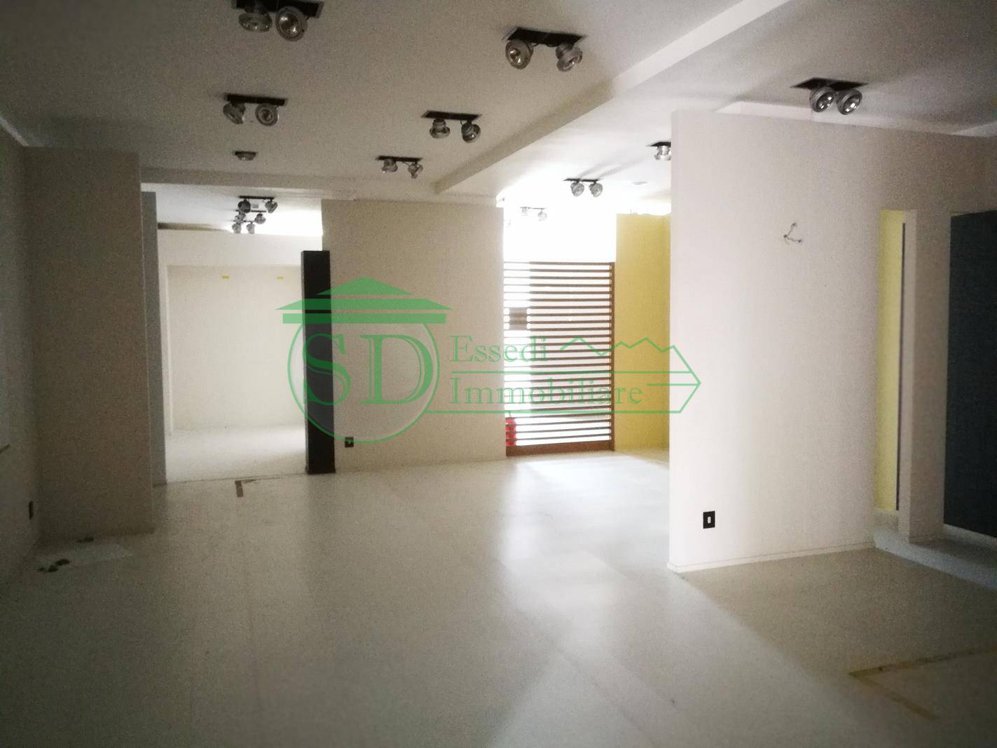 Capannone in vendita a Villanova Monferrato