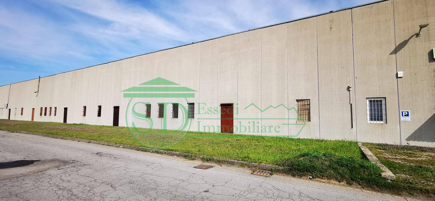 Capannone in vendita a Pieve Emanuele