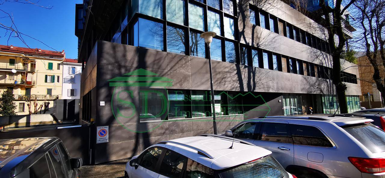 Locale commerciale in vendita a Cremona