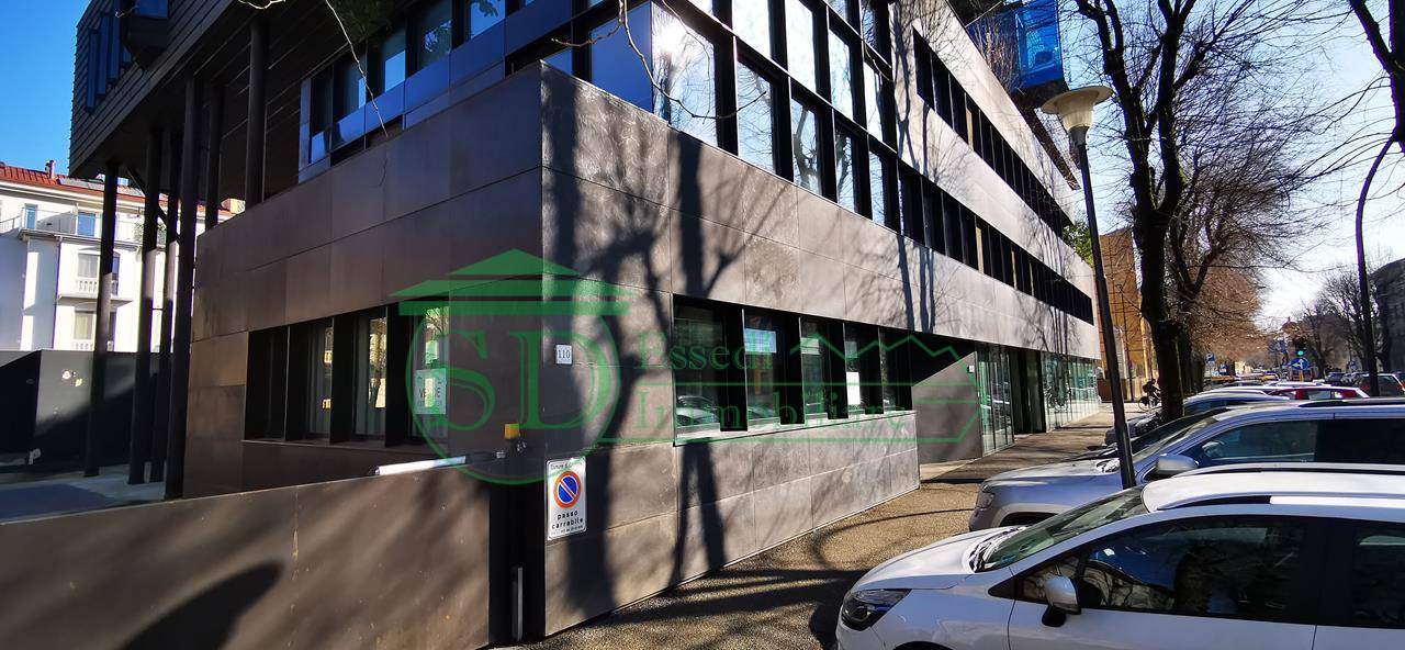 Locale commerciale in vendita a Cremona