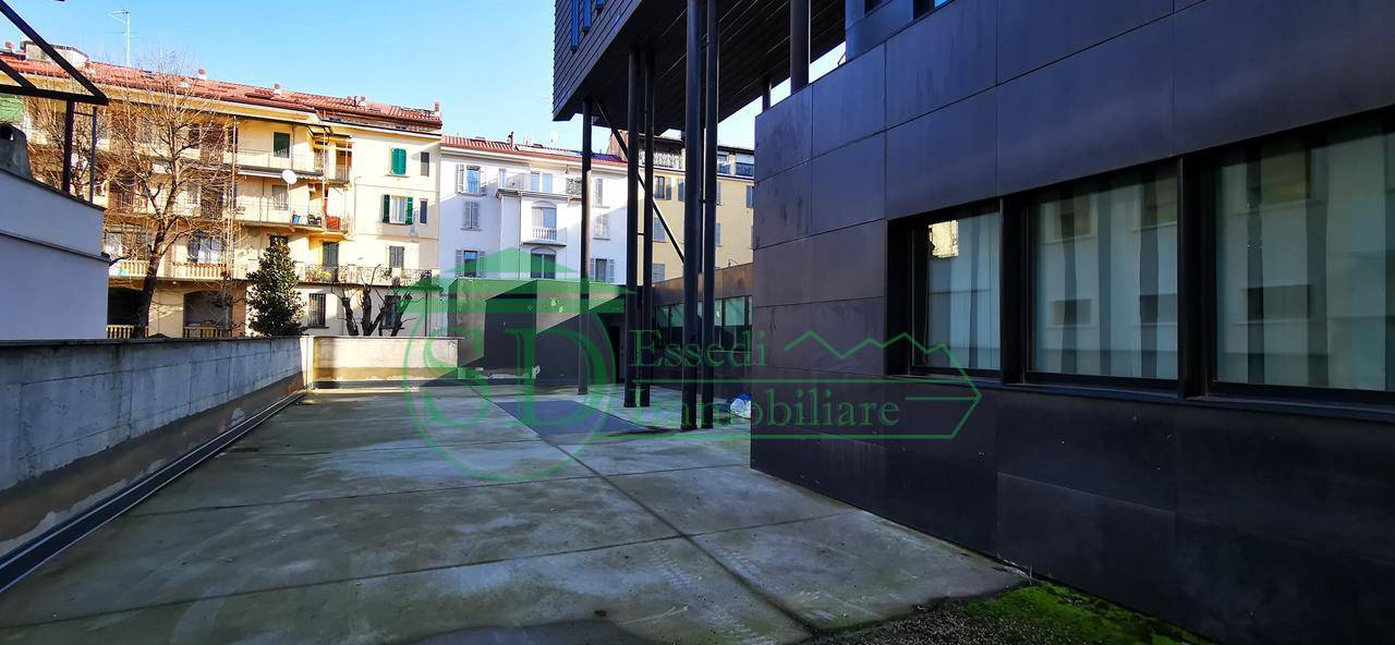 Locale commerciale in vendita a Cremona