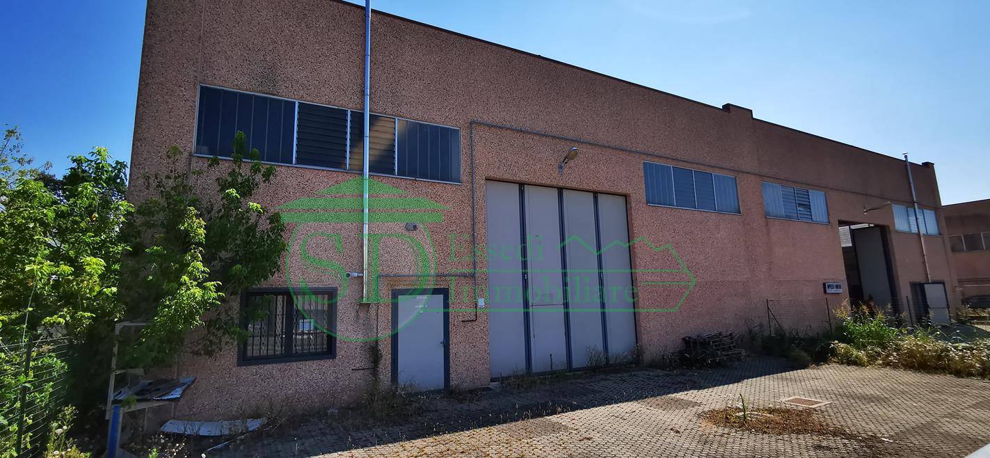 Capannone in vendita a Codogno, Maiocca