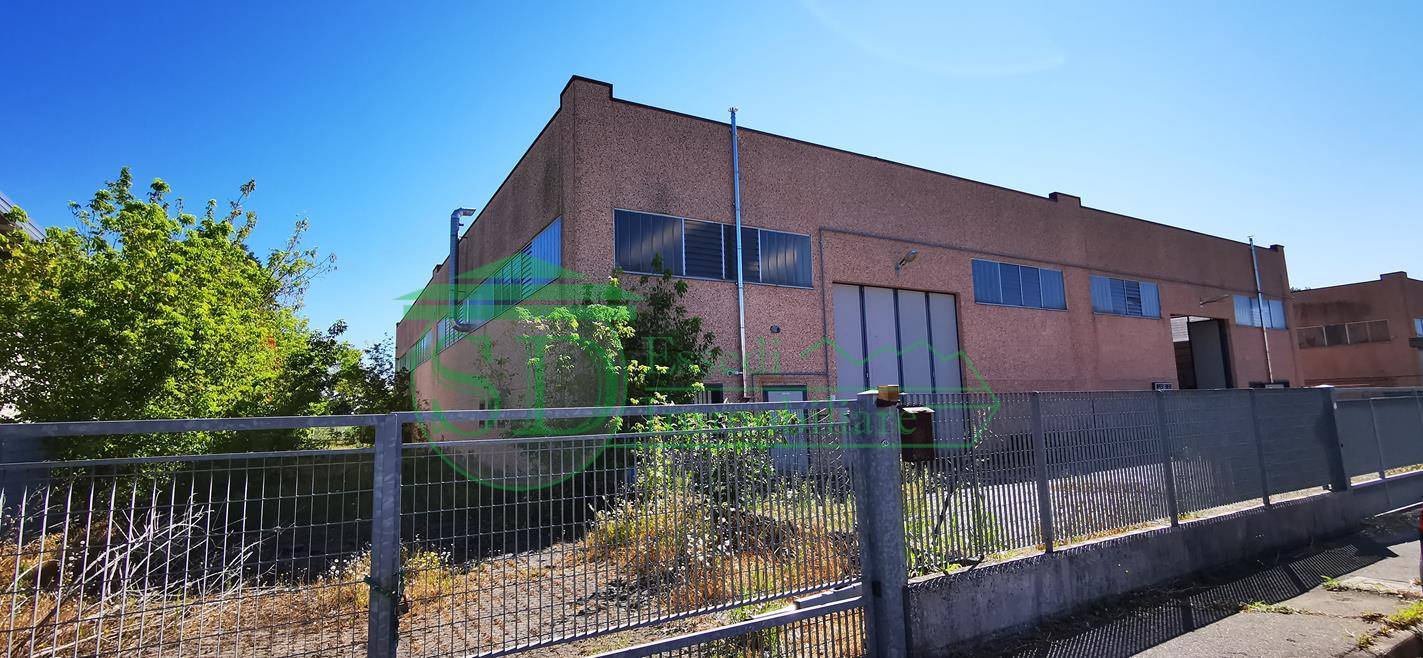 Capannone in vendita a Codogno, Maiocca