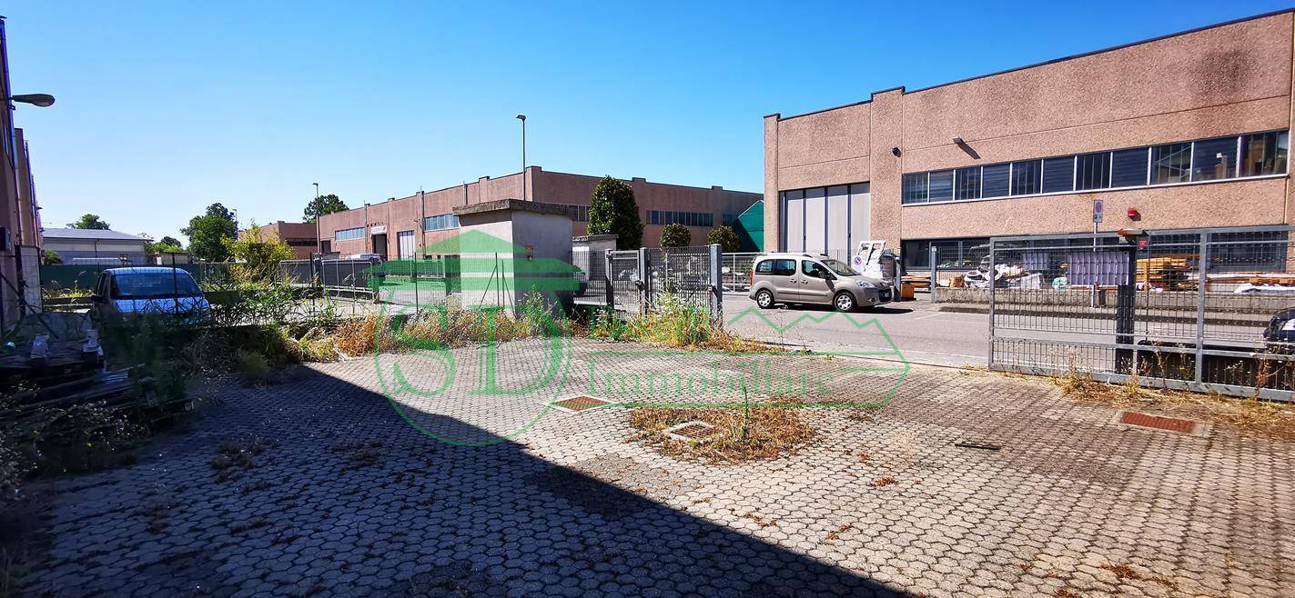 Capannone in vendita a Codogno, Maiocca