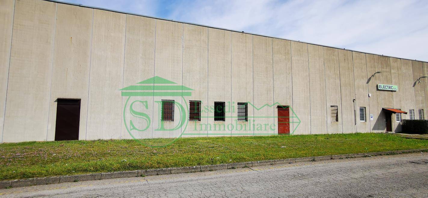 Capannone in vendita a Pieve Emanuele