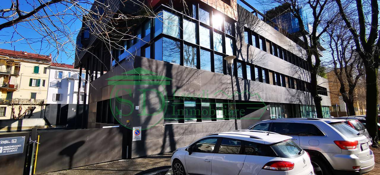 Locale commerciale in vendita a Cremona