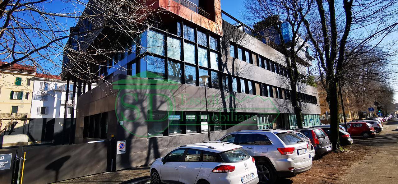 Locale commerciale in vendita a Cremona