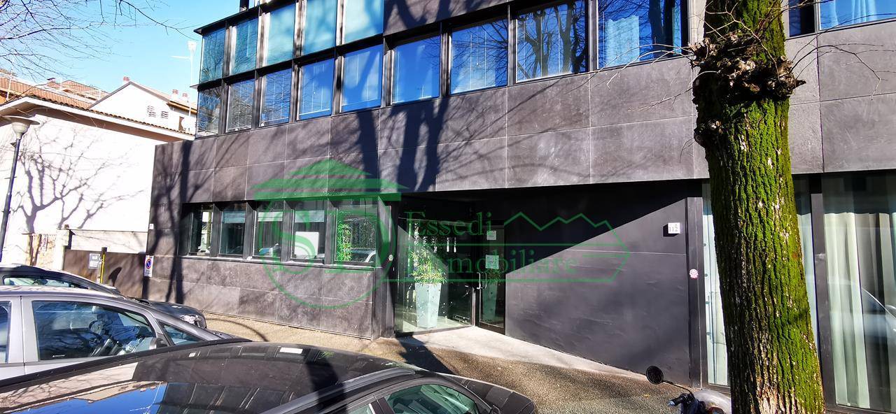 Locale commerciale in vendita a Cremona