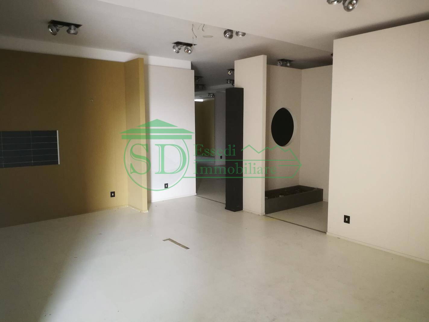 Capannone in vendita a Villanova Monferrato