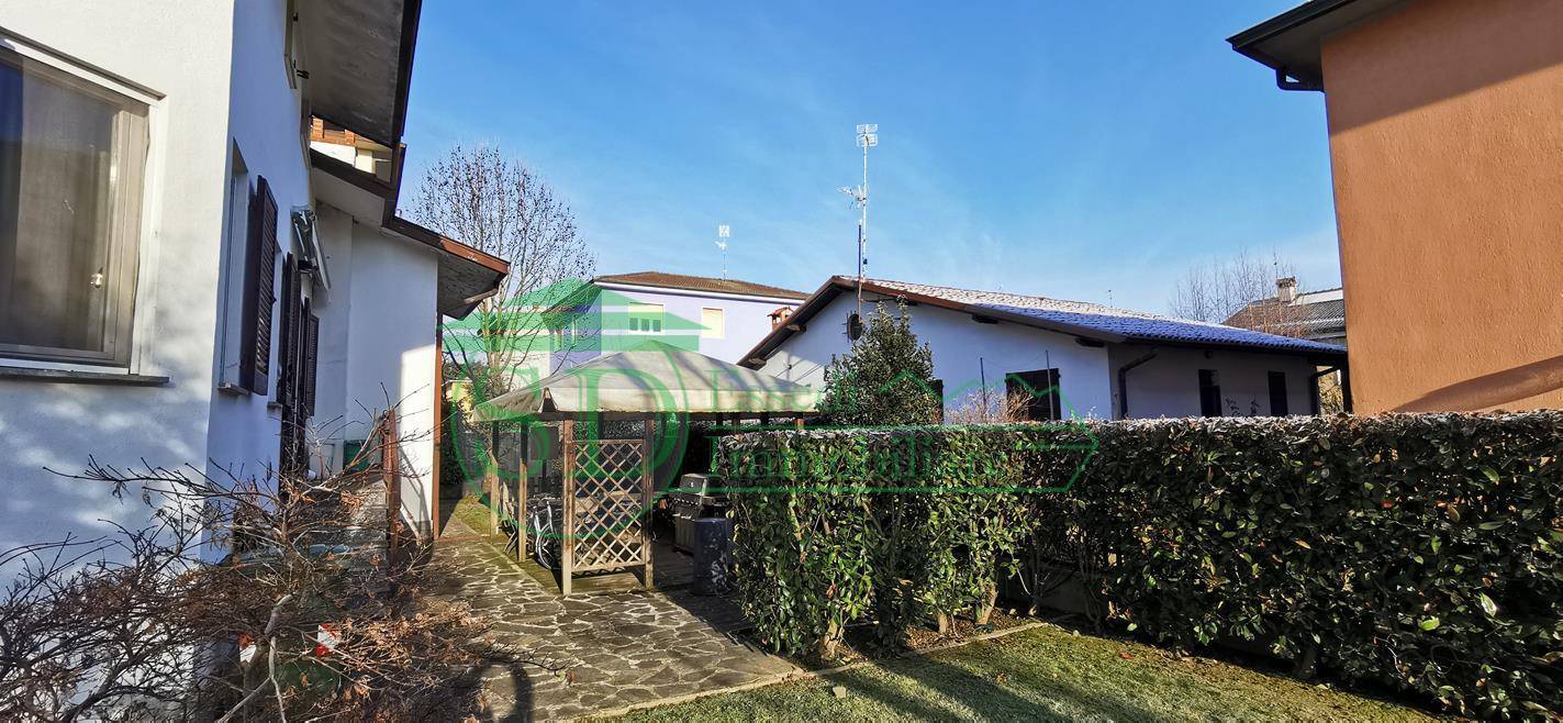 Villa in vendita a Lodi, San Bernardo