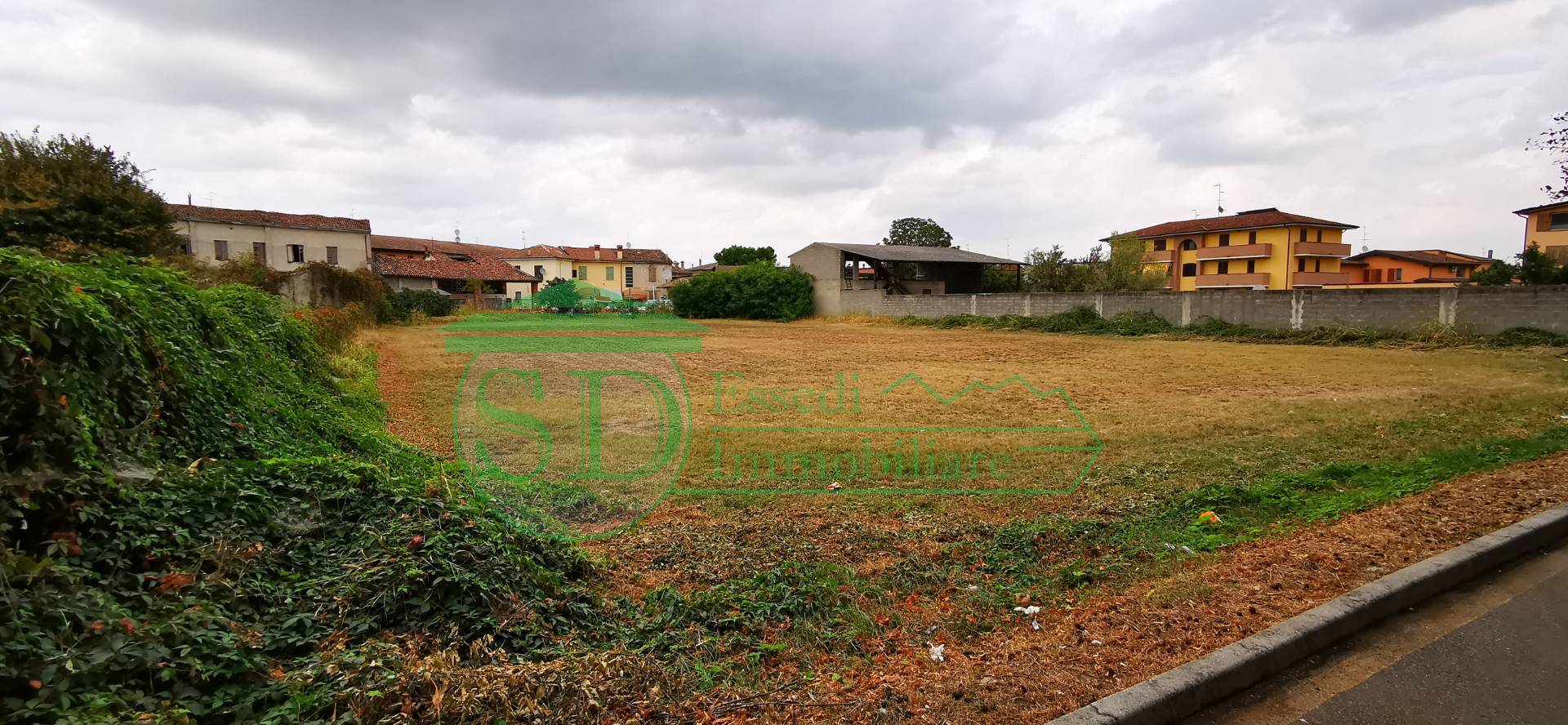 Terreno edificabile in vendita a Crespiatica