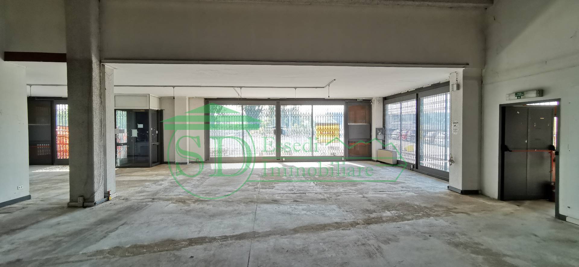 Locale commerciale in vendita a Pantigliate