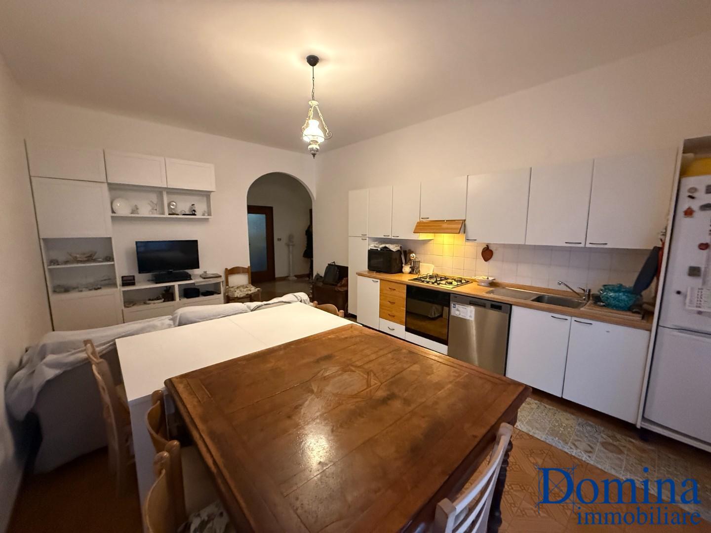 Quadrilocale in vendita, Massa centro