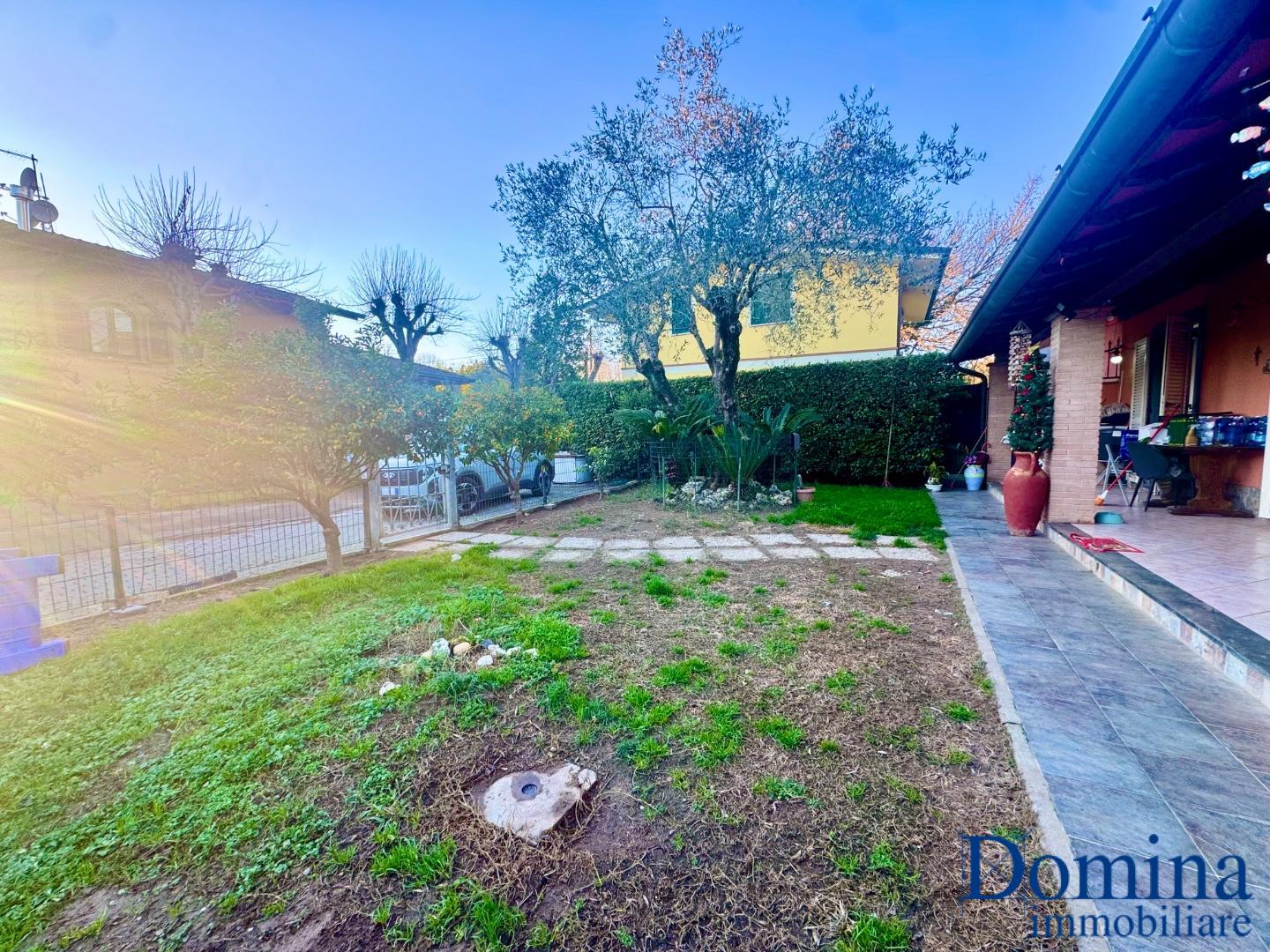 Villa Bifamiliare in vendita, Massa poveromo