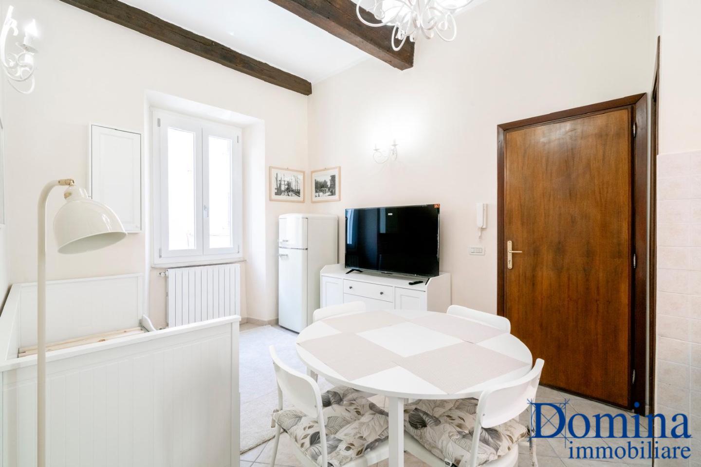 Quadrilocale arredato in affitto, Massa centro storico