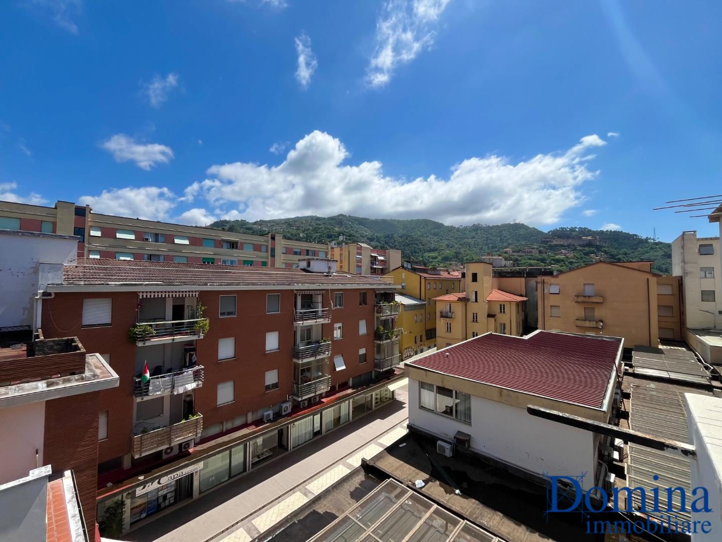 Appartamento vista mare, Massa centro