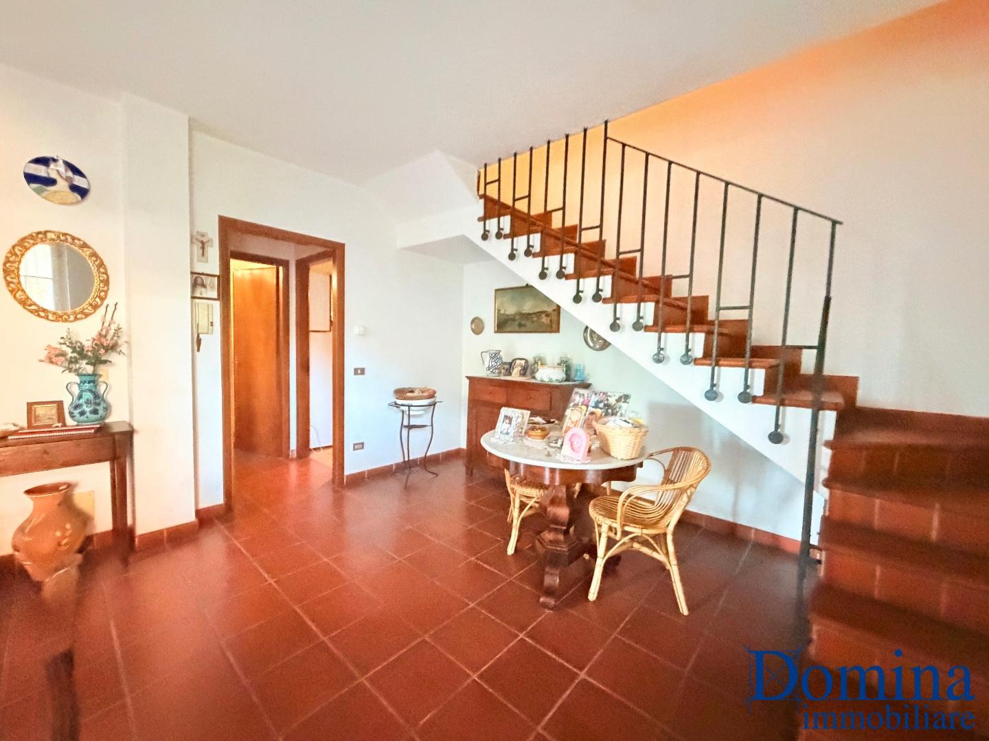 Villa con giardino, Massa ricortola