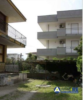 Magazzino in vendita a Minturno