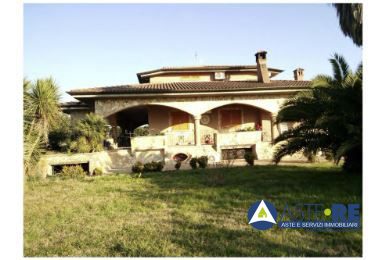 Villa in vendita a Aprilia