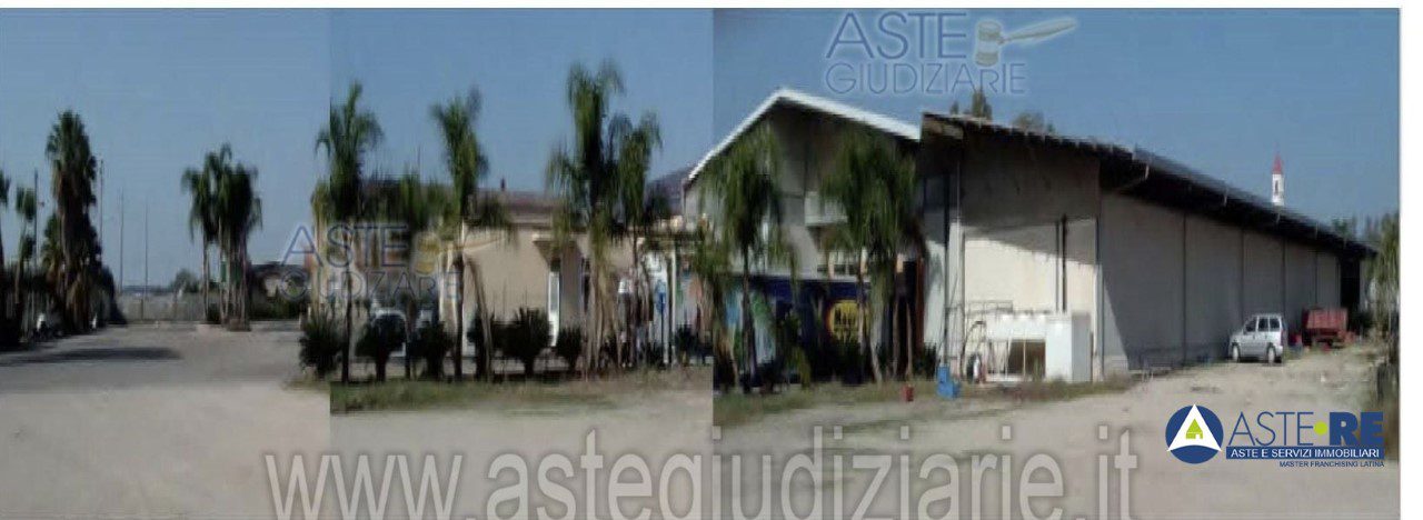 Attivit� commerciale in vendita a Sabaudia