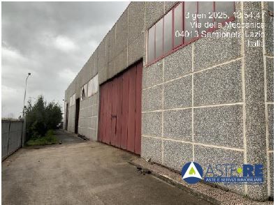 Capannone in vendita a Sermoneta