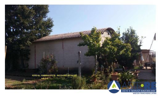 Rustico in vendita a Cisterna di Latina