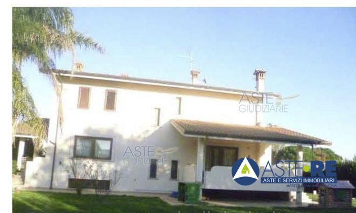 Villa in vendita a Sabaudia