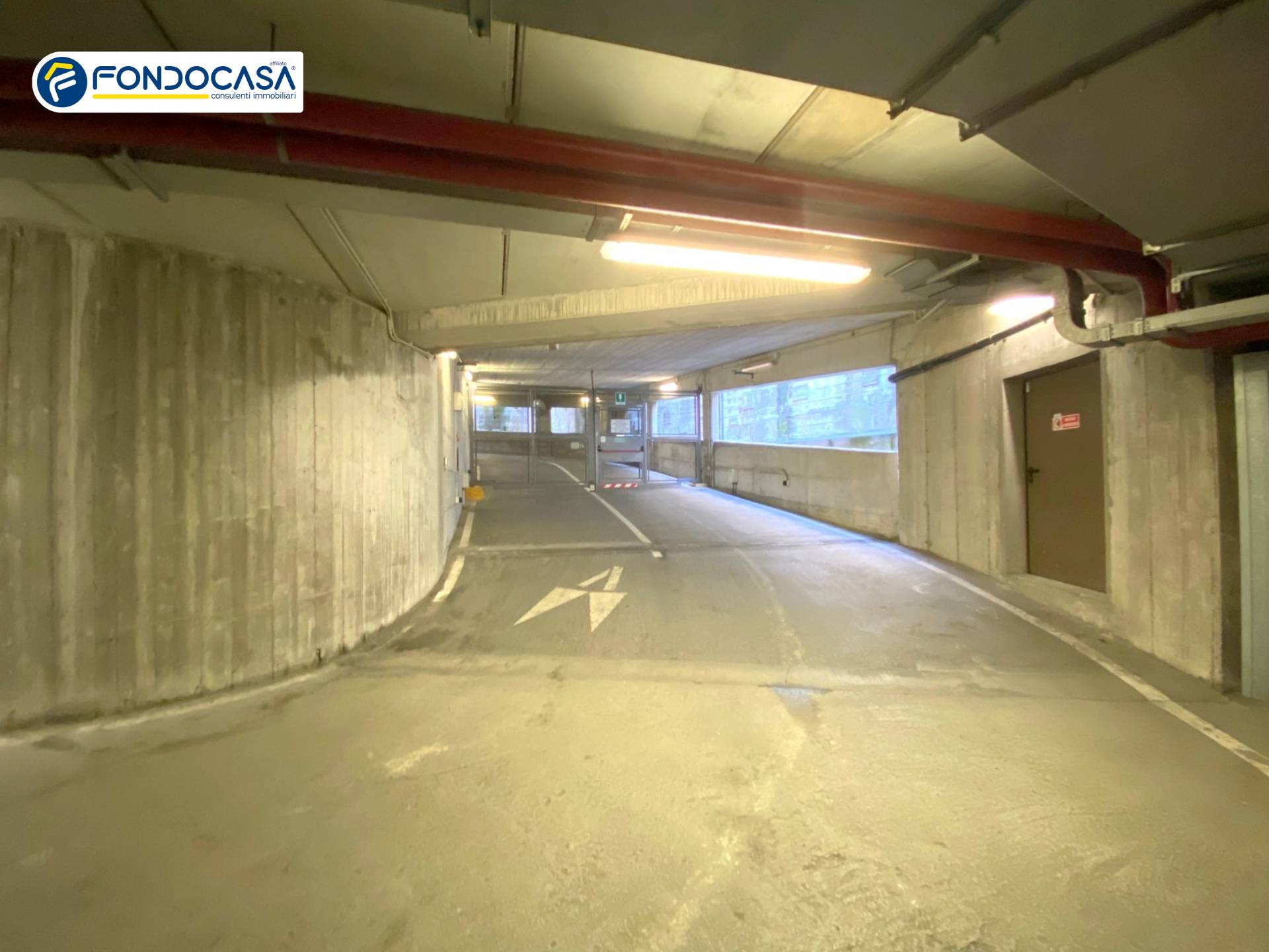 Box o garage in vendita a Loano