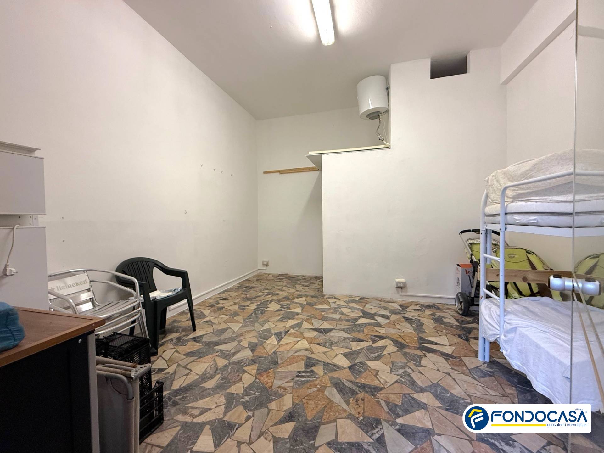 Magazzino in vendita a Loano