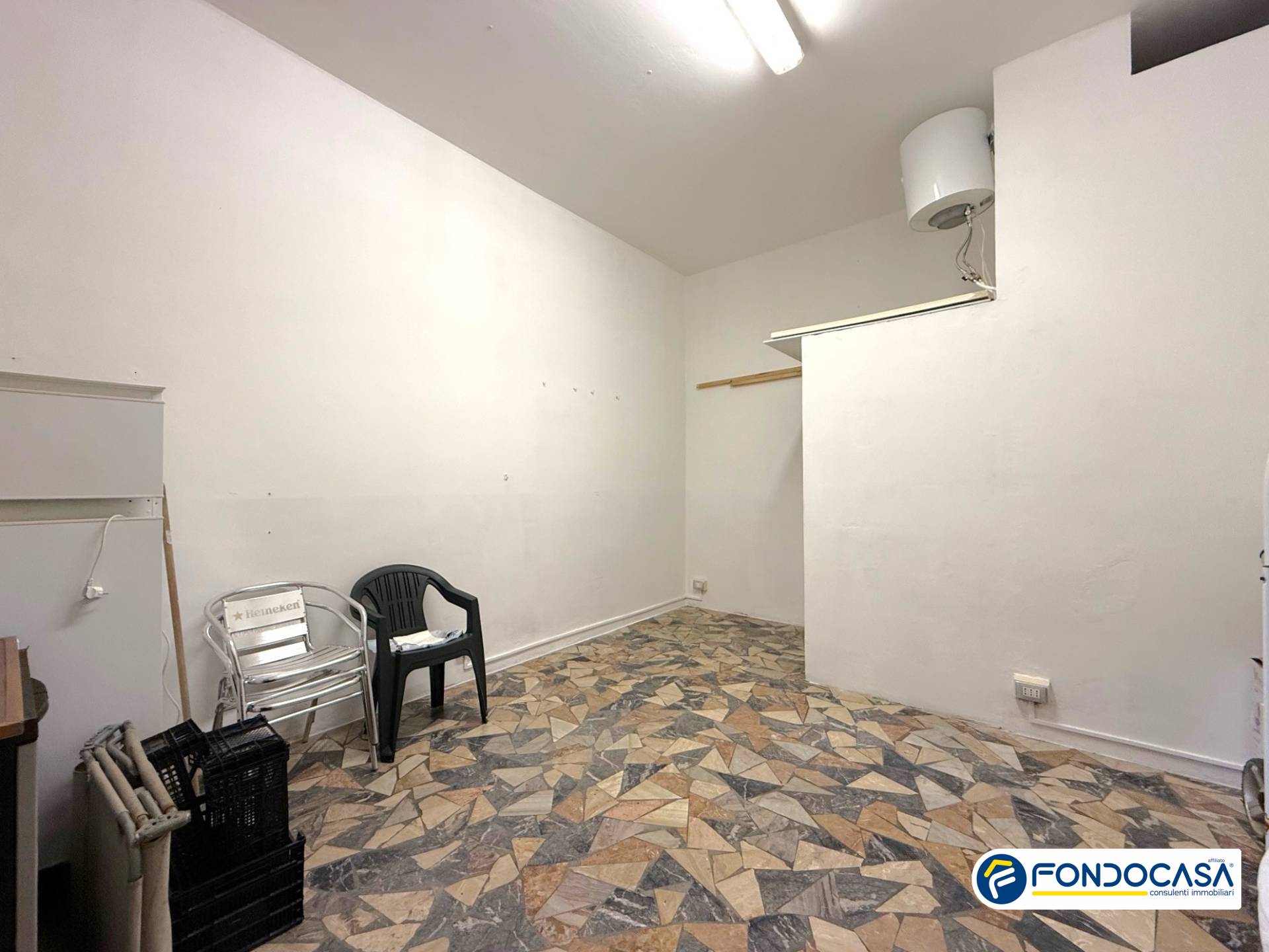 Magazzino in vendita a Loano