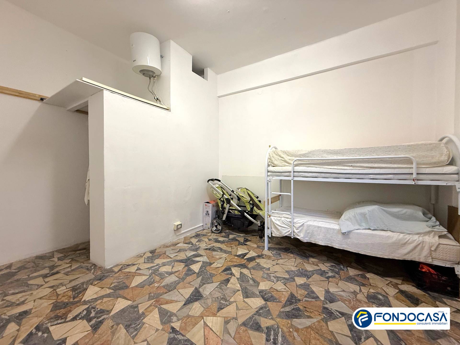 Magazzino in vendita a Loano