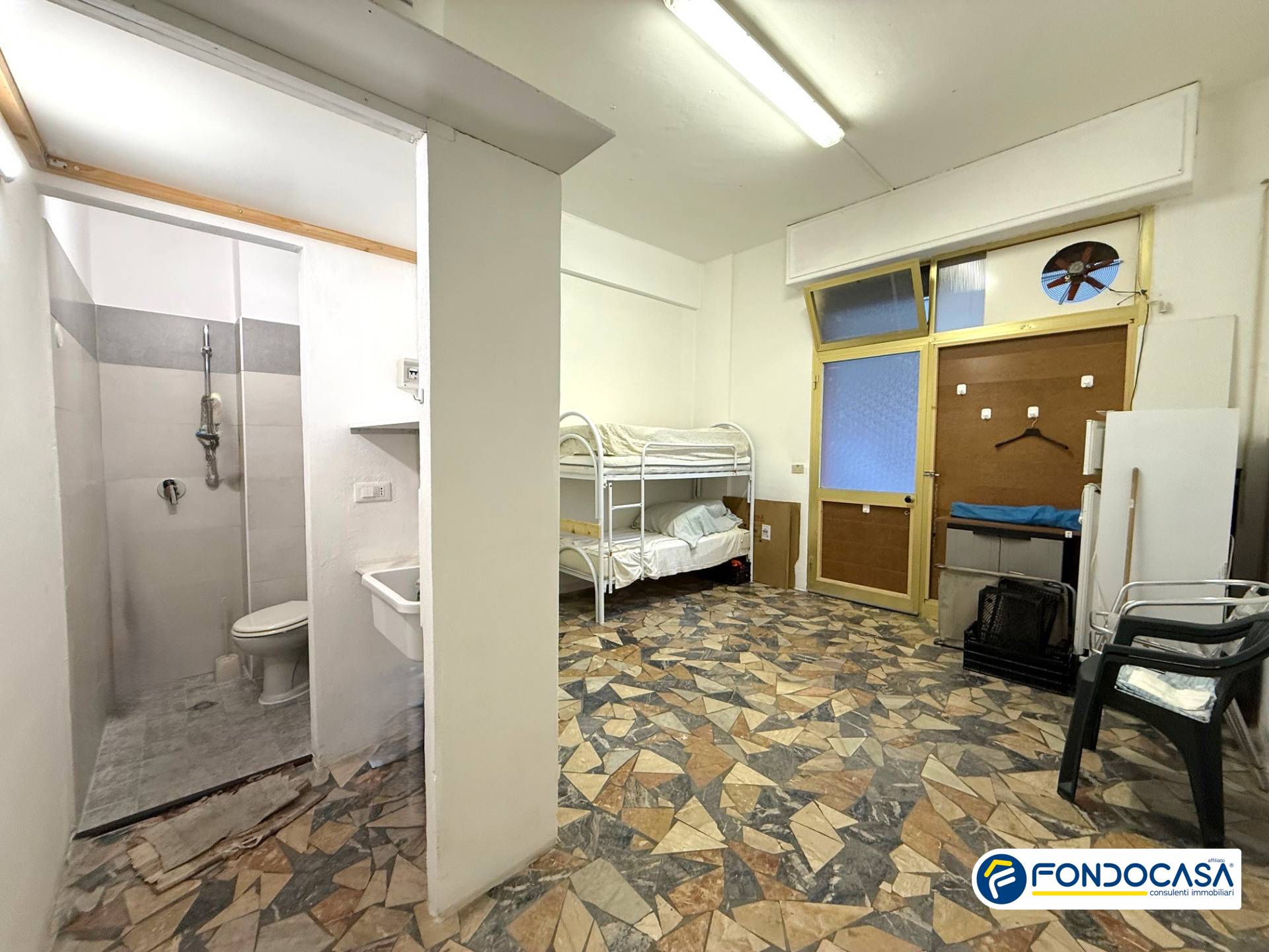 Magazzino in vendita a Loano