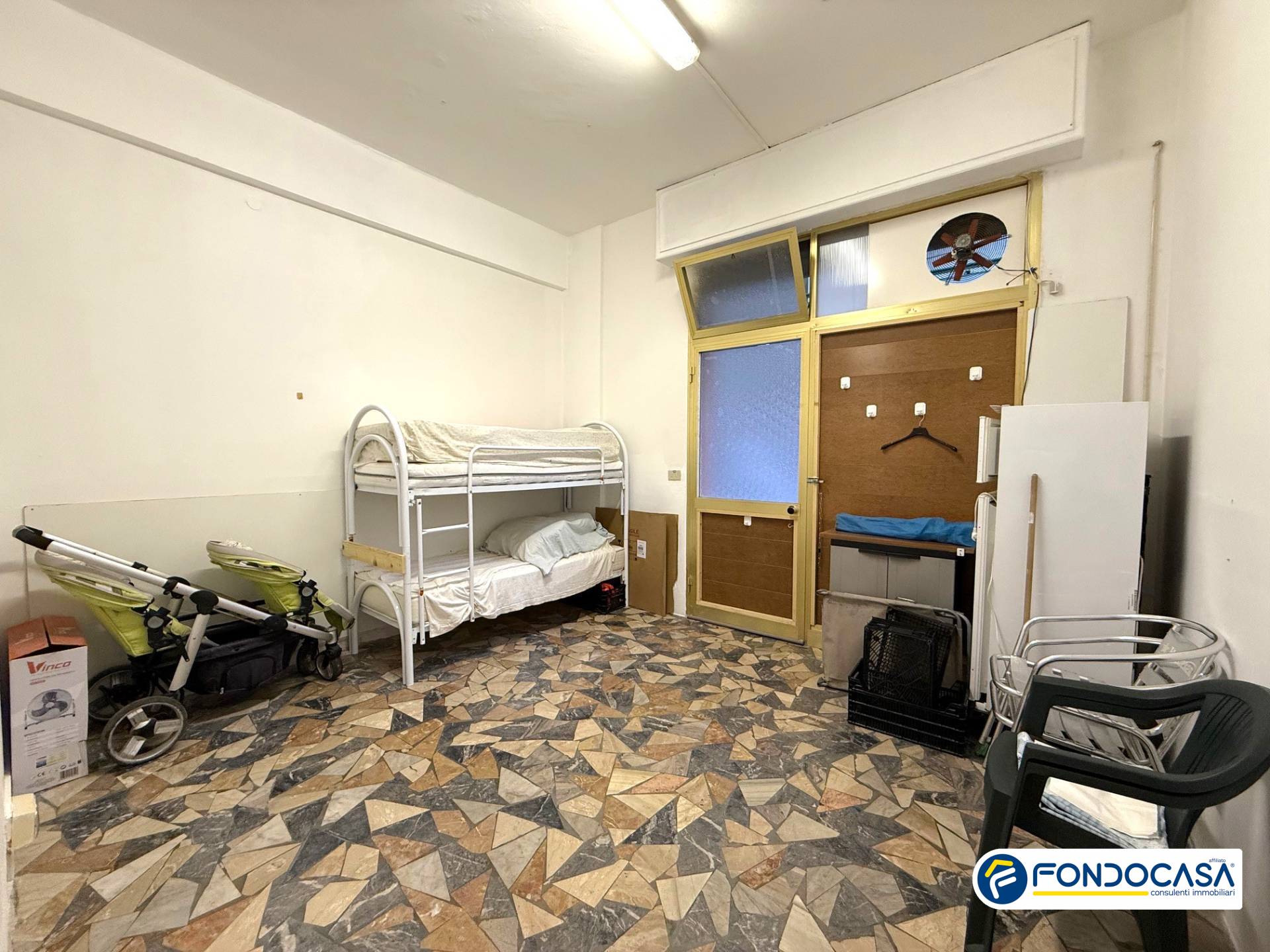 Magazzino in vendita a Loano