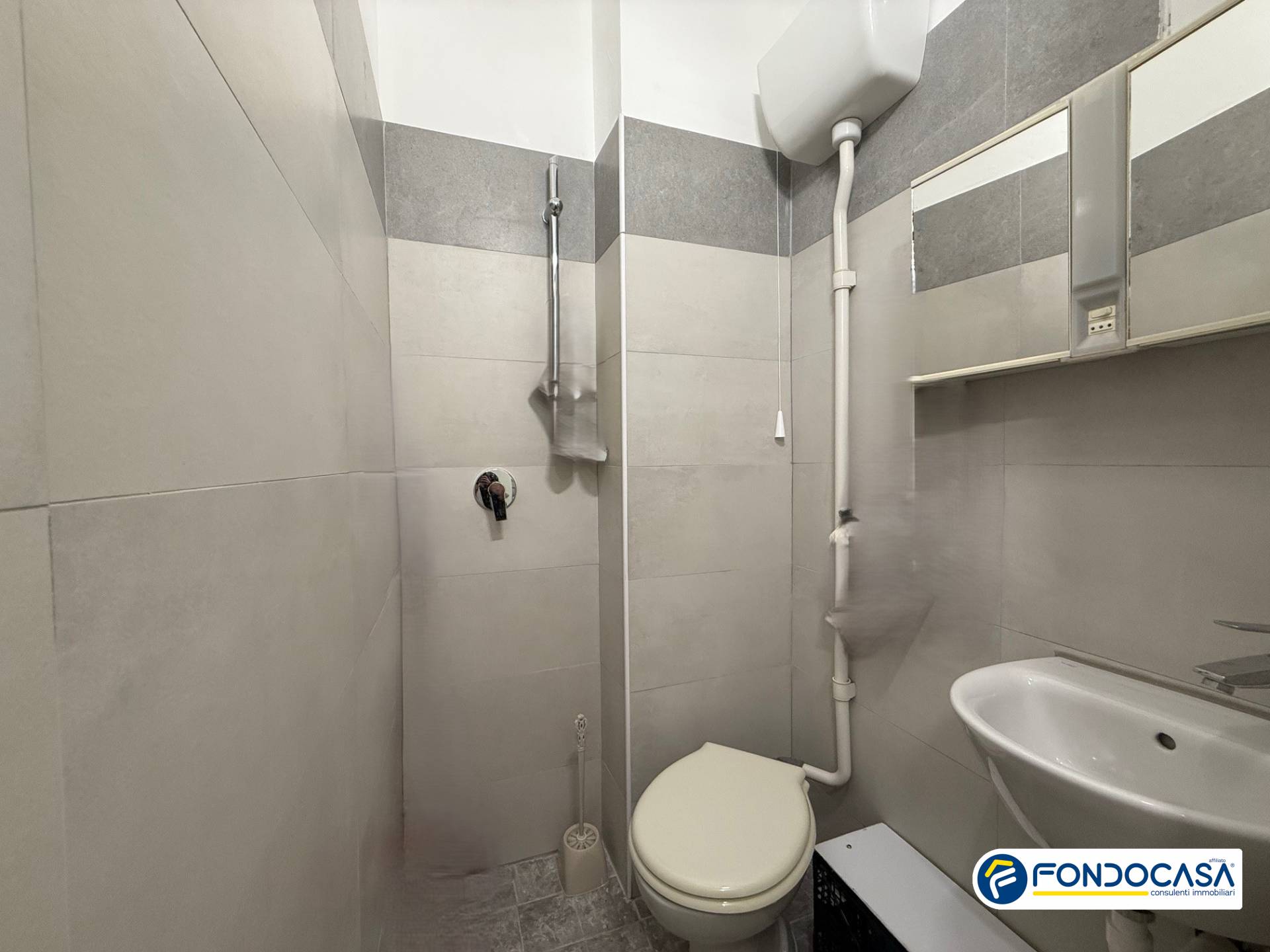 Magazzino in vendita a Loano