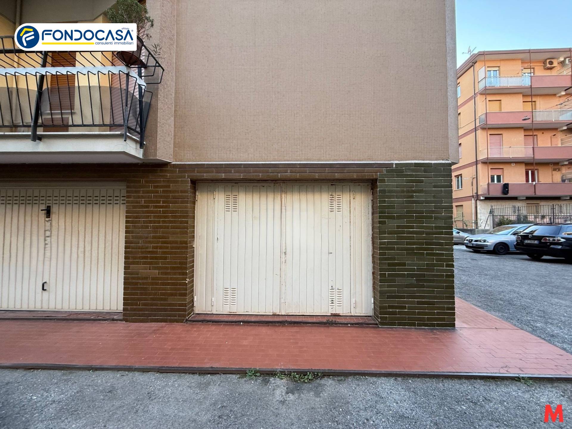 Box o garage in vendita a Loano