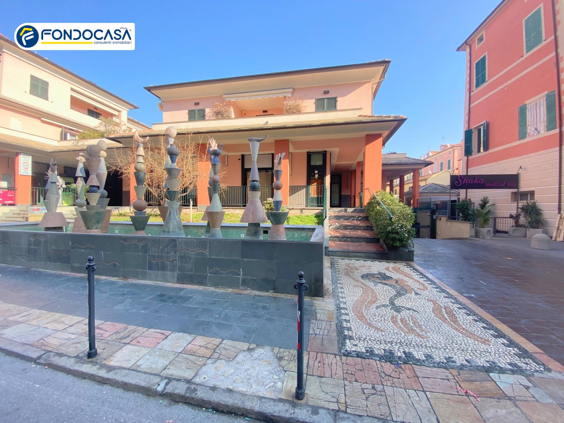 Box o garage in vendita a Loano