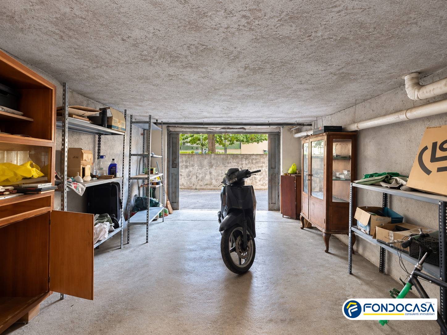 Box o garage in vendita a Loano