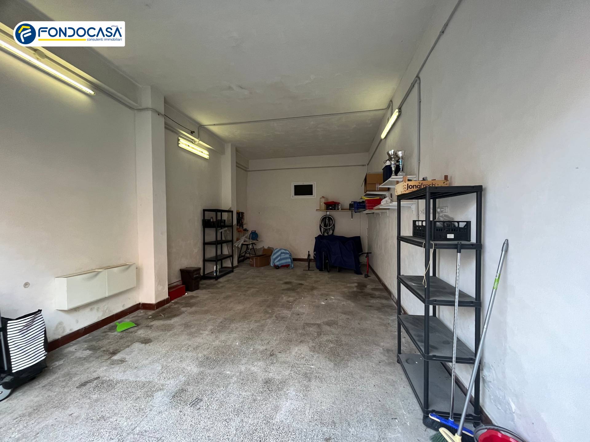 Box o garage in vendita a Borghetto Santo Spirito