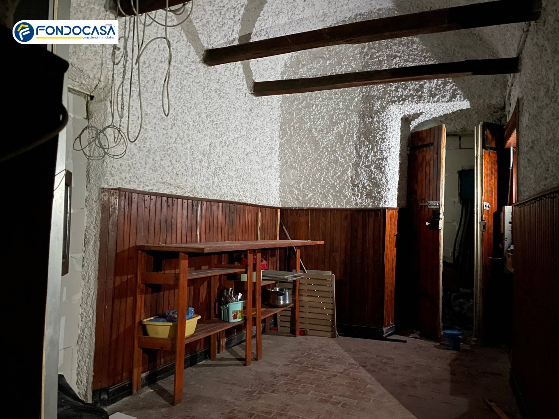 Locale commerciale in vendita a Borghetto Santo Spirito