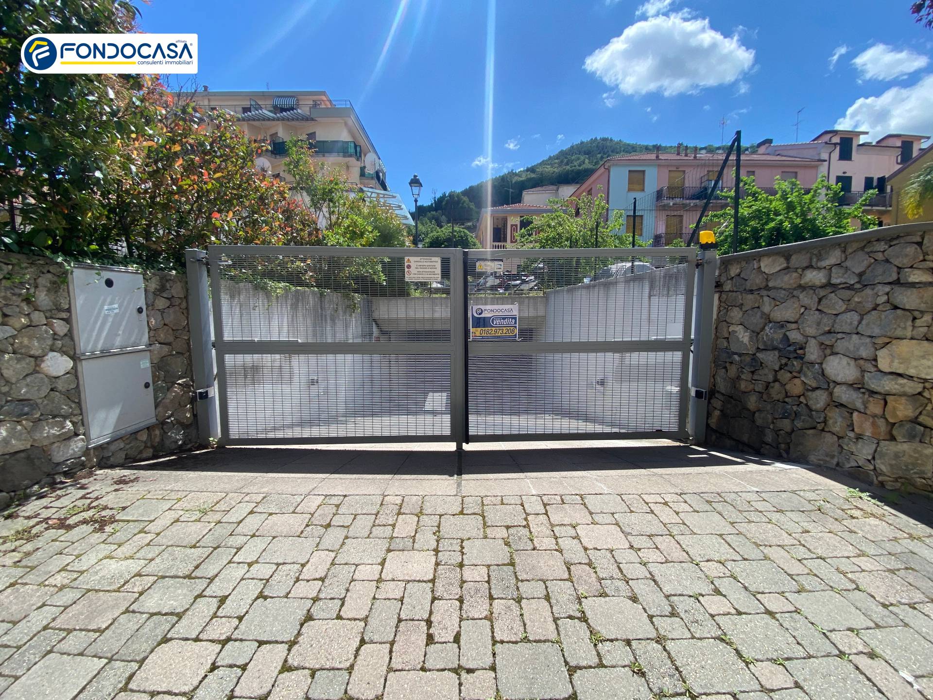 Box o garage in vendita a Borghetto Santo Spirito