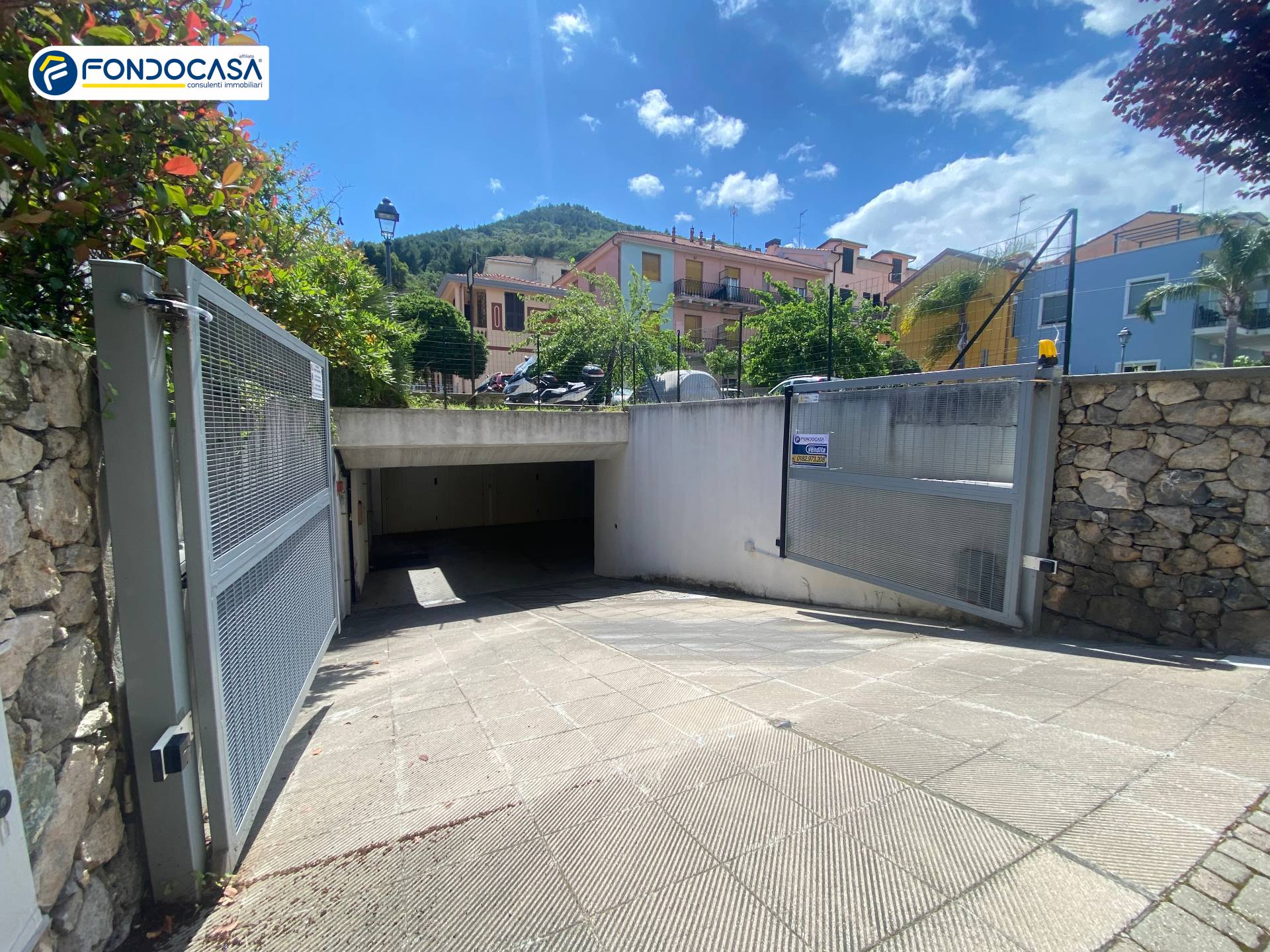 Box o garage in vendita a Borghetto Santo Spirito