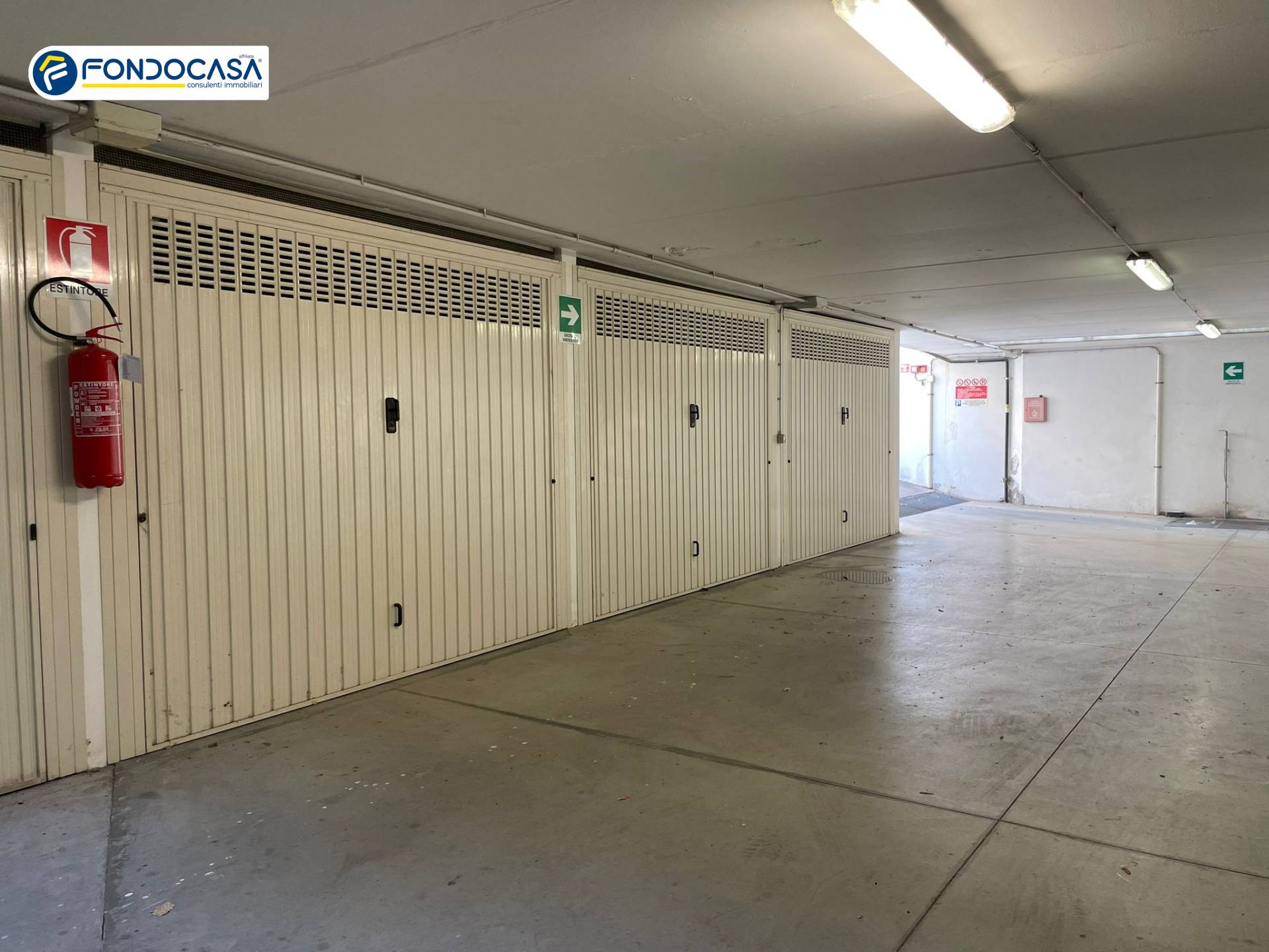 Box o garage in vendita a Borghetto Santo Spirito