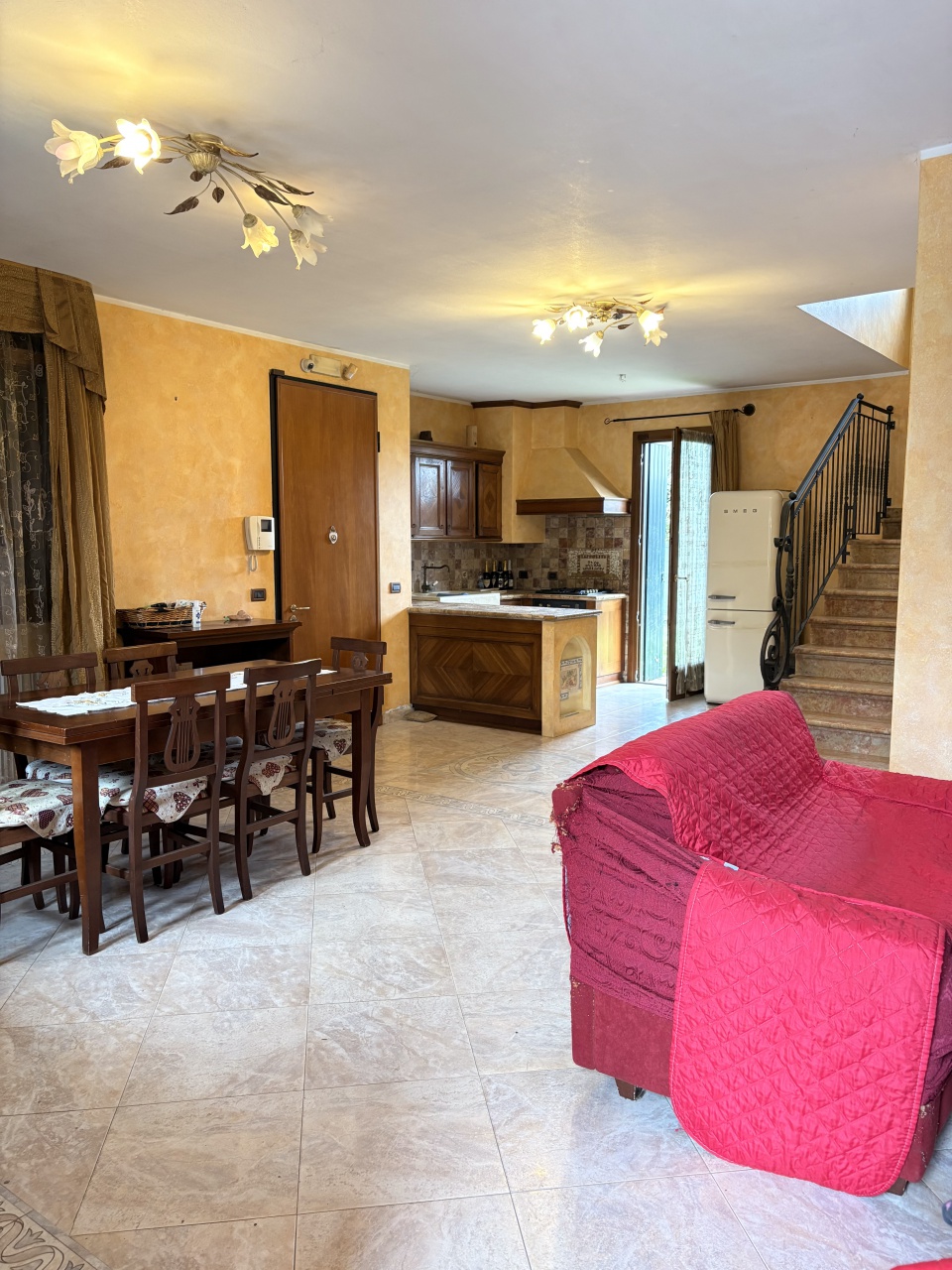 Villa con giardino a Correzzola