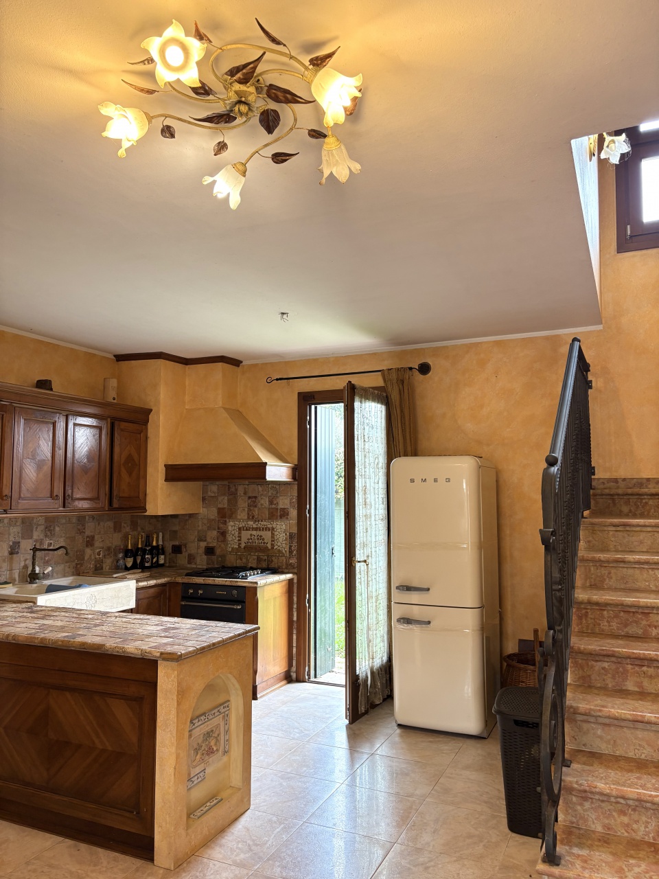 Villa con giardino a Correzzola