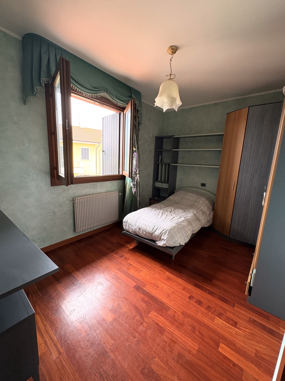 Villa con giardino a Correzzola