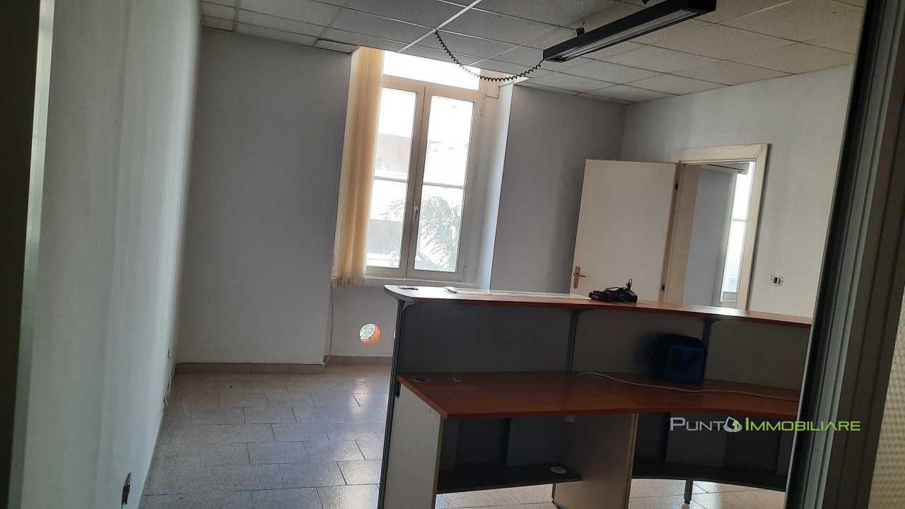 Ufficio in affitto a Brindisi